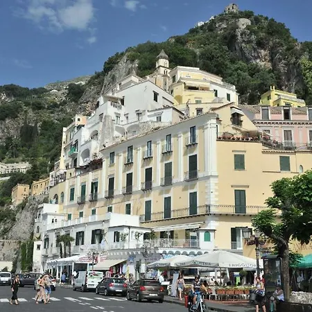 Core Amalfitano Alojamento de Acomodação e Pequeno-almoço Amalfi